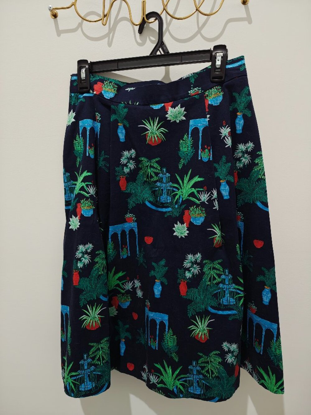 Ann Taylor Factory Garden/Plant-Print Skirt Size 4P - Picture 2 of 4